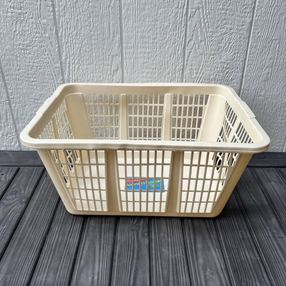 Vintage Rubbermaid Laundry Basket Harvest Gold Yellow Rectangular #2965 MCM